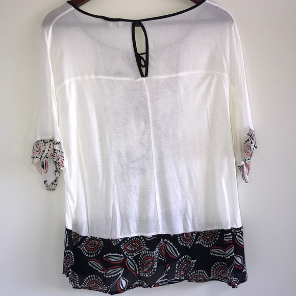 🎉$13 Tops 3/$20🎉Democracy Top✨ - Picture 5 of 5